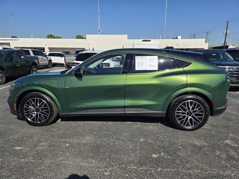 Used 2025 Ford Mustang Mach-E Premium image 4