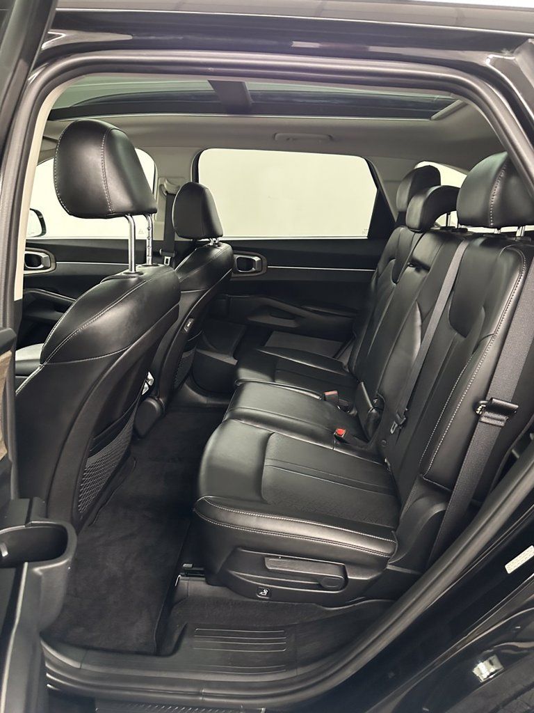 Used 2022 Kia Sorento S w/ Panoramic Sunroof Package AWD/4WD image 26