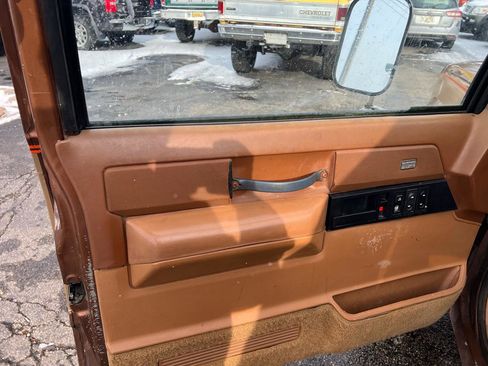 Used 1989 Chevrolet Silverado 3500 4x4 Extended Cab image 8