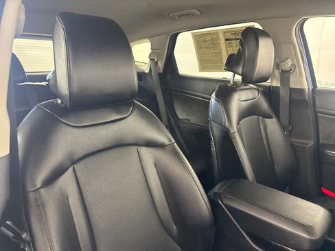 Used 2023 Kia Sportage EX image 26