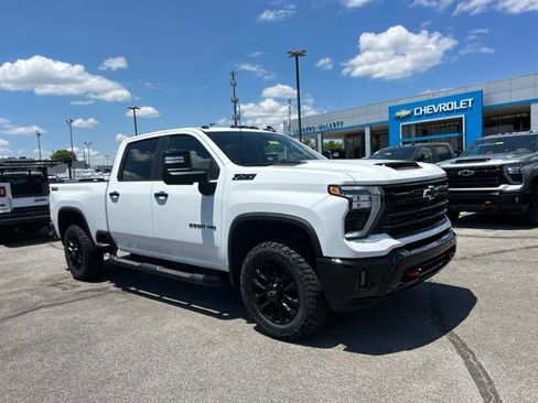 New 2026 Chevrolet Silverado 2500 LT w/ Trail Boss Package AWD/4WD image 1