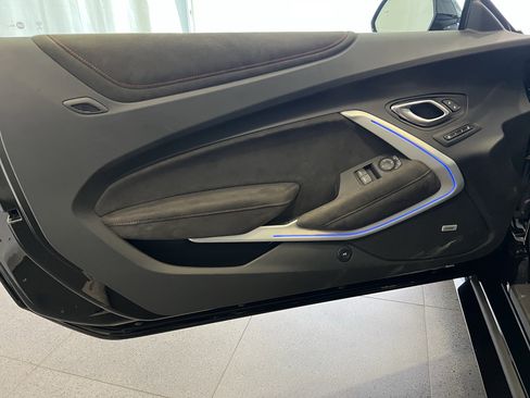 Used 2018 Chevrolet Camaro ZL1 image 14
