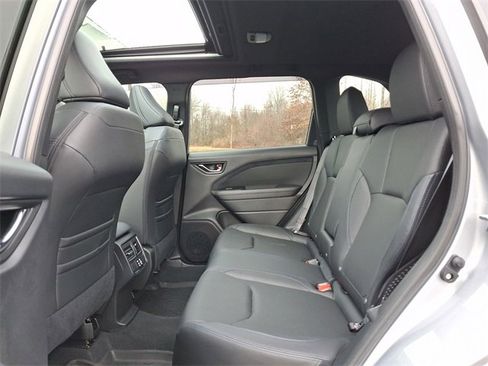 Used 2025 Subaru Forester Limited image 11