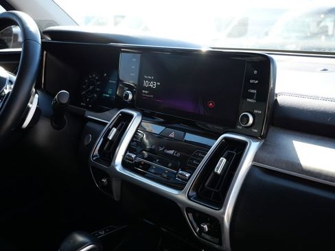 Used 2023 Kia Sorento SX Prestige image 20