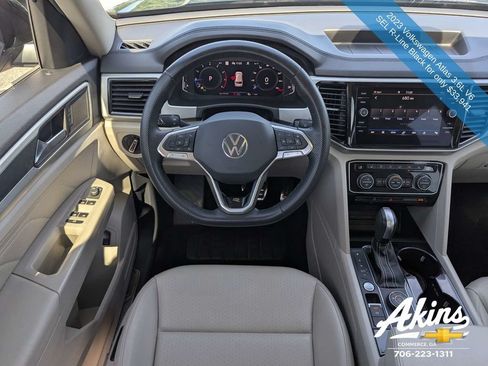 Used 2023 Volkswagen Atlas SEL R-Line AWD/4WD image 17
