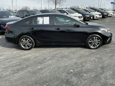 Used 2024 Kia Forte LXS image 2