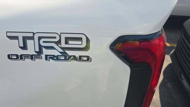 Used 2025 Toyota Tacoma TRD Off-Road AWD/4WD image 14