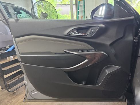Used 2025 Chevrolet Trax ACTIV w/ Driver Confidence Package FWD image 25