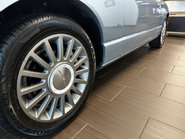 Used 2004 Ford Thunderbird RWD image 12