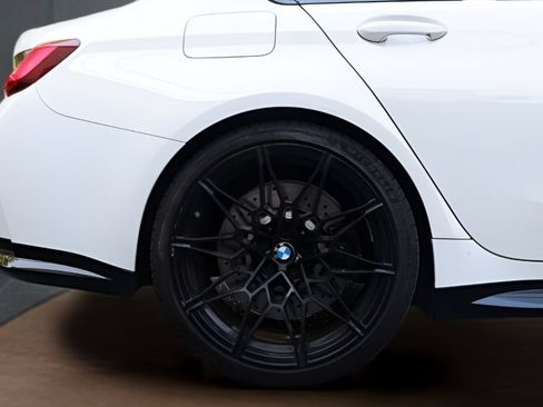 Used 2022 BMW M3 w/ Executive Package RWD image 7