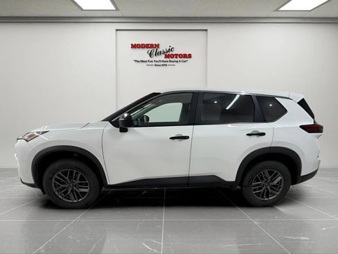 Used 2024 Nissan Rogue S AWD/4WD image 8