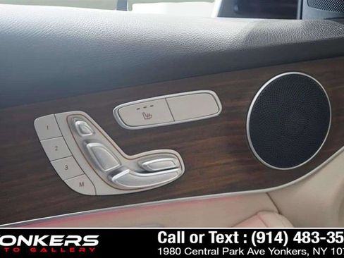 Used 2022 Mercedes-Benz GLC 300 4MATIC image 17