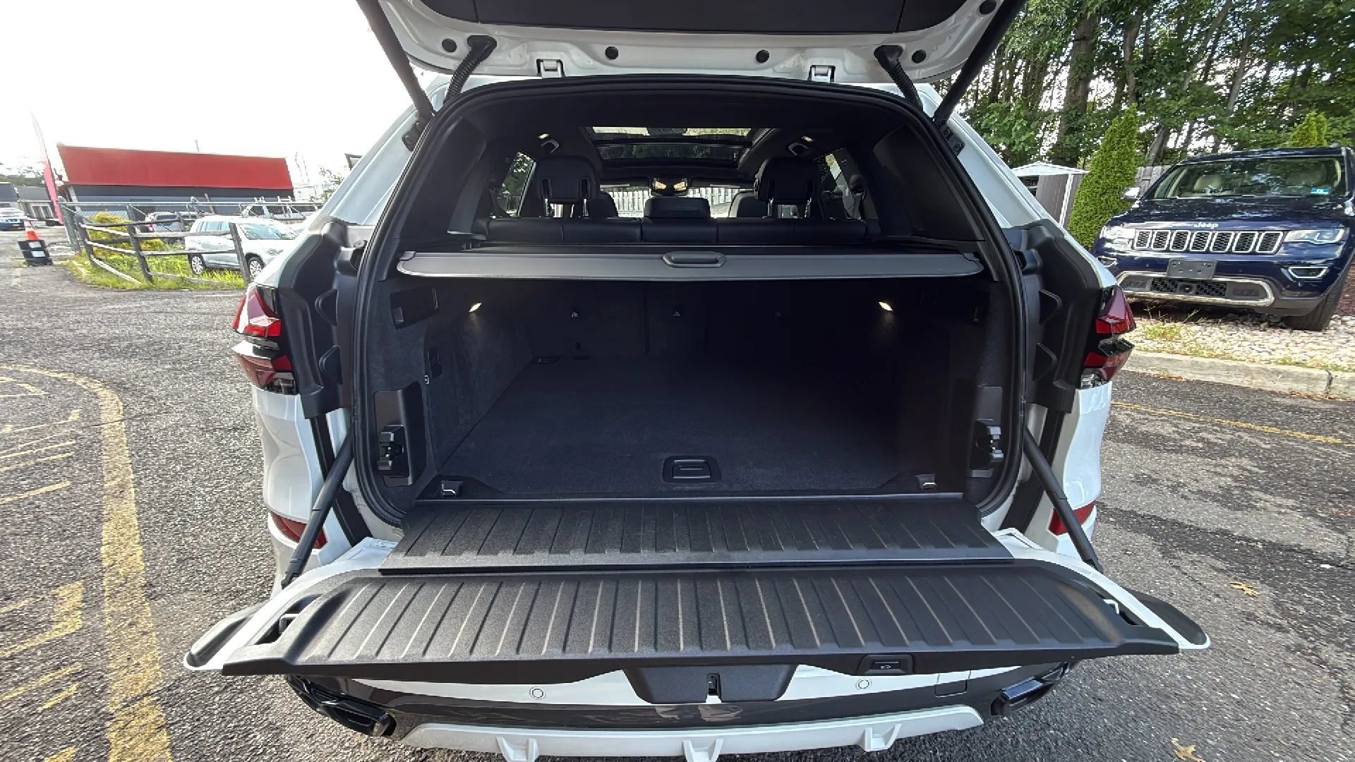 Used 2024 BMW X5 M60i w/ Climate Comfort Package AWD/4WD image 43