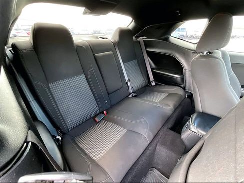Used 2021 Dodge Challenger SXT image 19