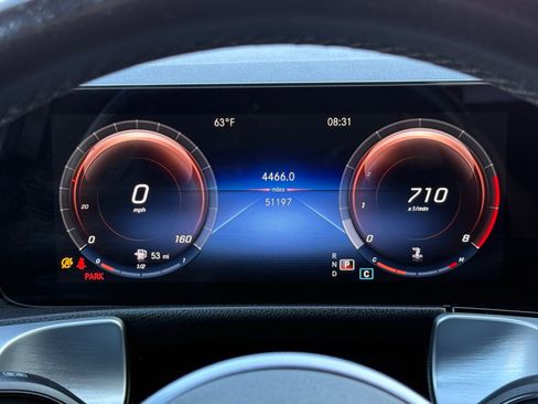 Used 2022 Mercedes-Benz GLB 250 4MATIC image 26