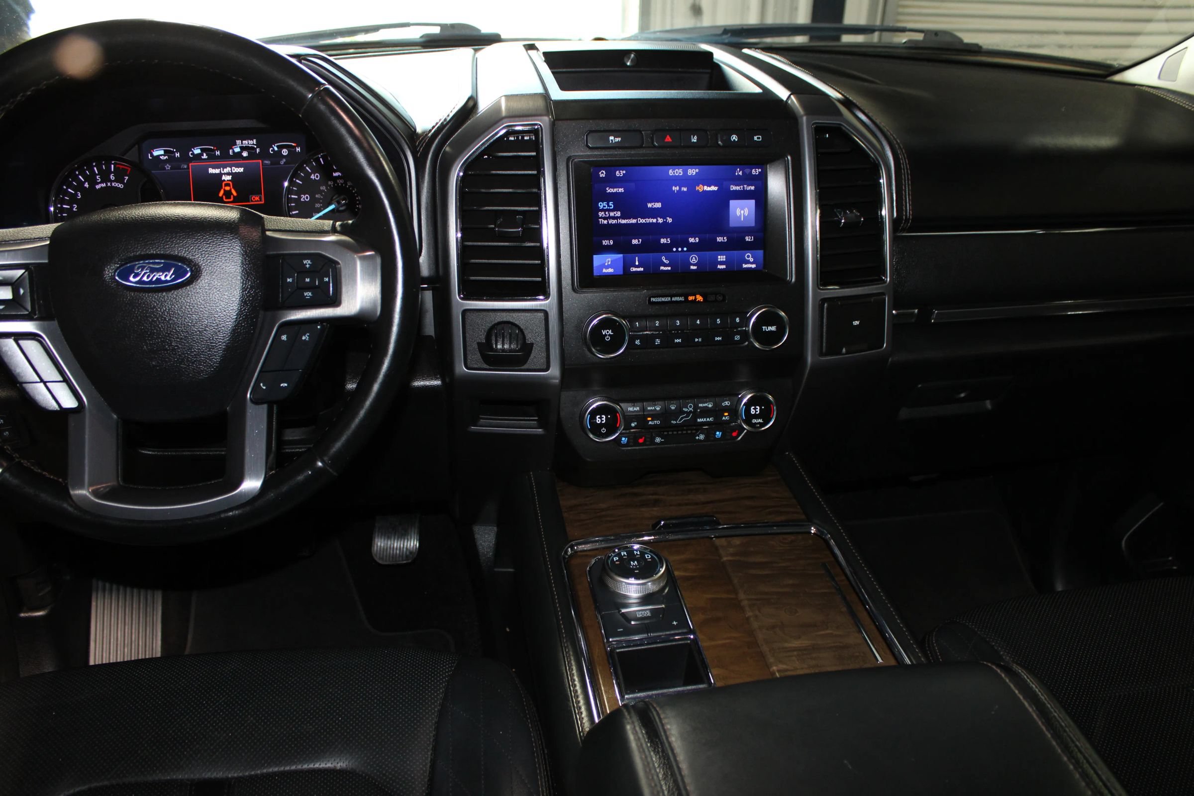 Used 2020 Ford Expedition Platinum RWD image 16