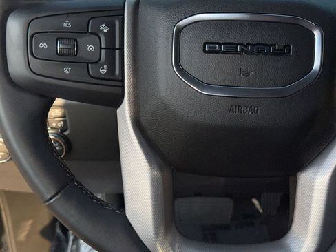Used 2023 GMC Sierra 1500 Denali w/ Technology Package AWD/4WD image 17
