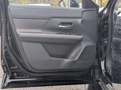 New 2026 Nissan Kicks SV w/ SV Premium Package image 11