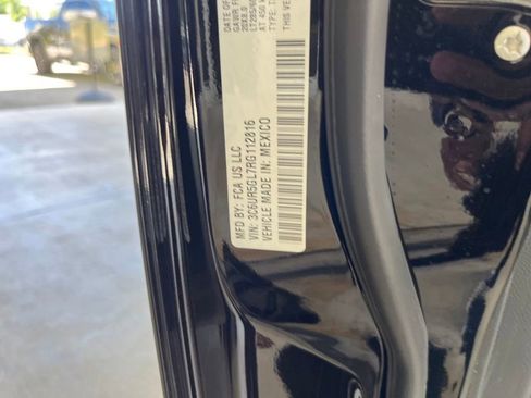 New 2024 RAM 2500 Limited image 46