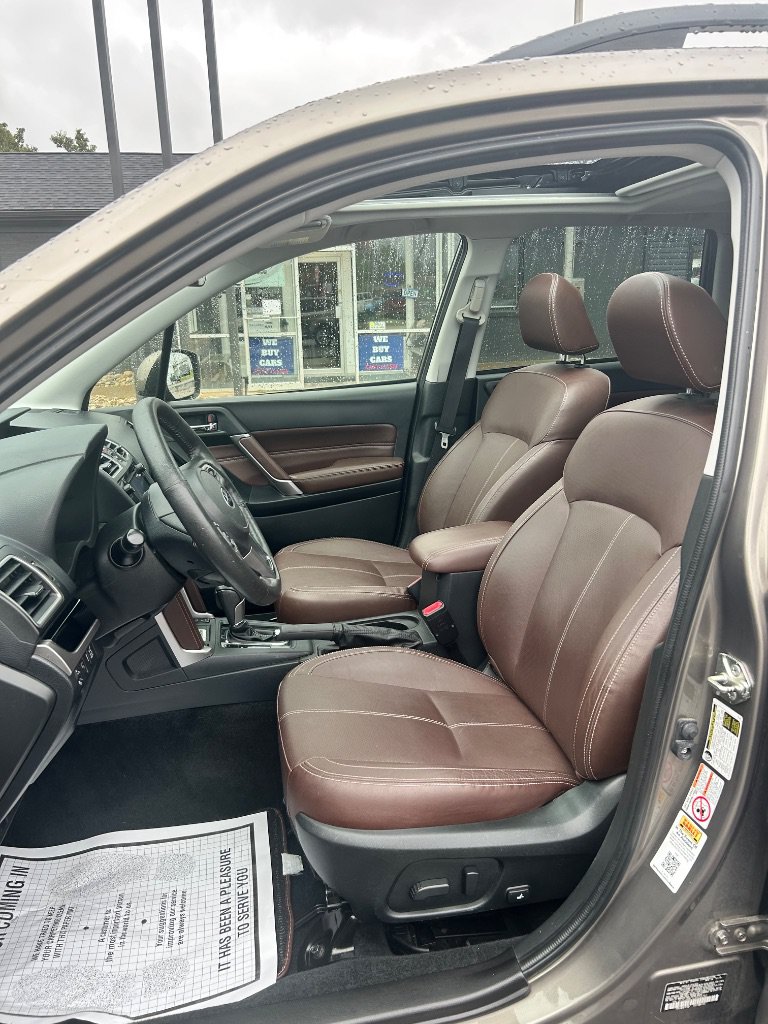 Used 2018 Subaru Forester 2.5i Touring AWD/4WD image 9