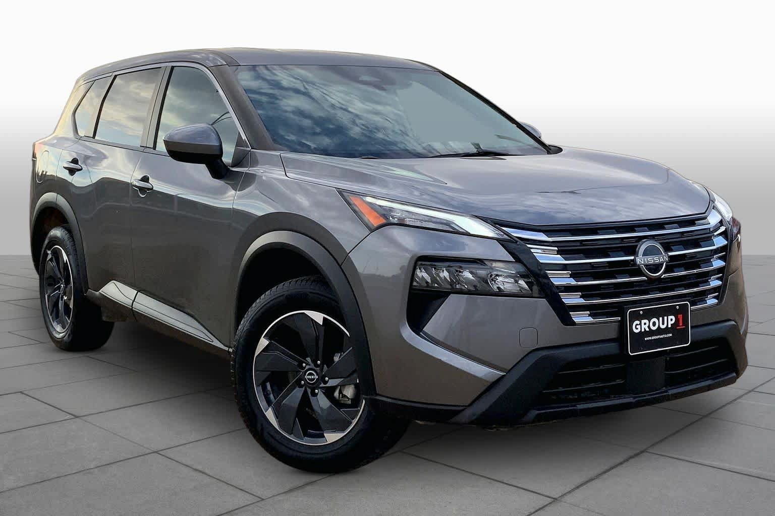 Used 2024 Nissan Rogue SV AWD/4WD image 3