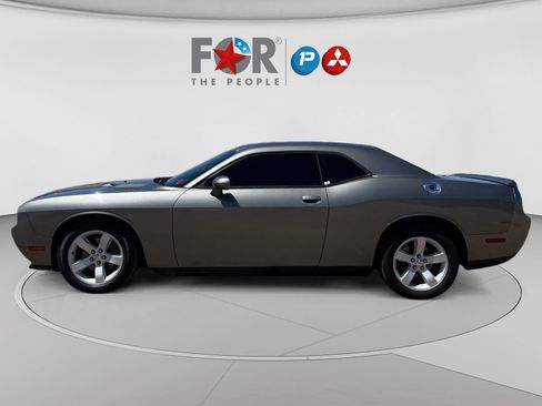Used 2012 Dodge Challenger SXT RWD image 12