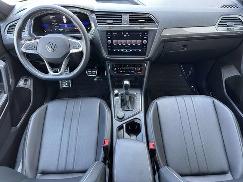 Used 2023 Volkswagen Tiguan SE R-Line AWD/4WD image 10