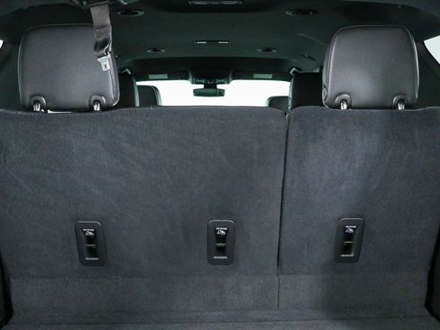 Used 2021 Chevrolet Tahoe Premier AWD/4WD image 33