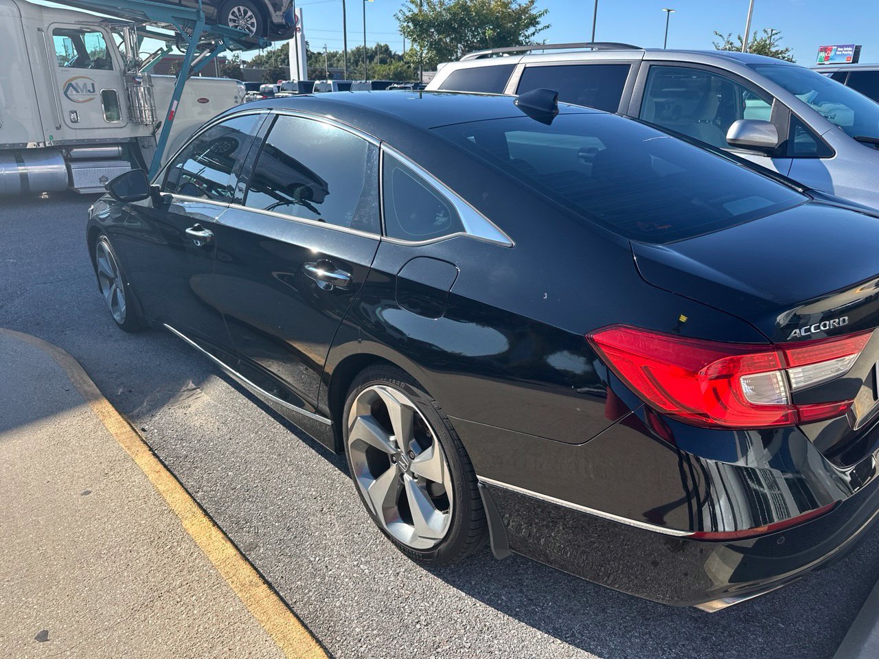 Used 2018 Honda Accord Touring image 5