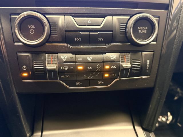 Used 2017 Ford Explorer XLT w/ Equipment Group 201A AWD/4WD image 15