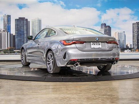Used 2025 BMW 430i xDrive Coupe w/ Premium Package image 9