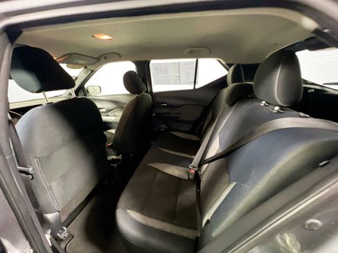 Used 2019 Nissan Kicks SV image 29