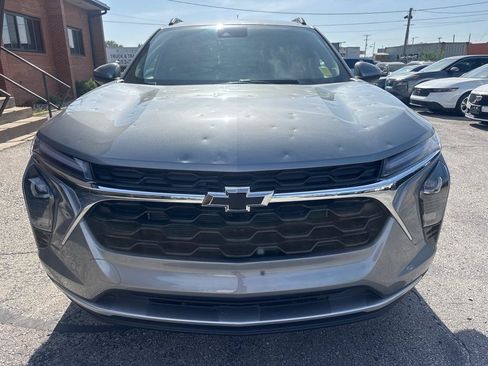 Used 2026 Chevrolet Trax LT w/ LT Convenience Package FWD image 3