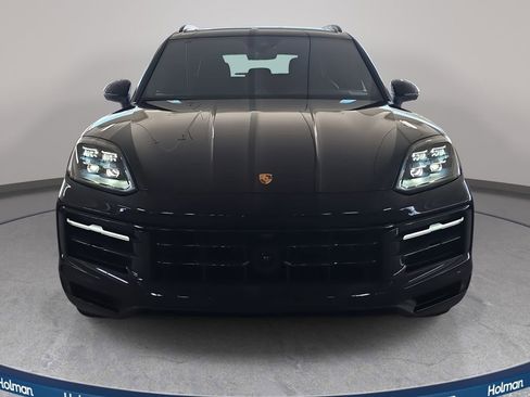 Used 2024 Porsche Cayenne S image 3