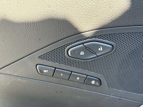 Used 2016 Chevrolet Corvette Z06 w/ 2LZ Preferred Equipment Group image 16