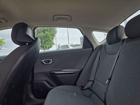 Certified 2025 Kia K4 FWD image 33