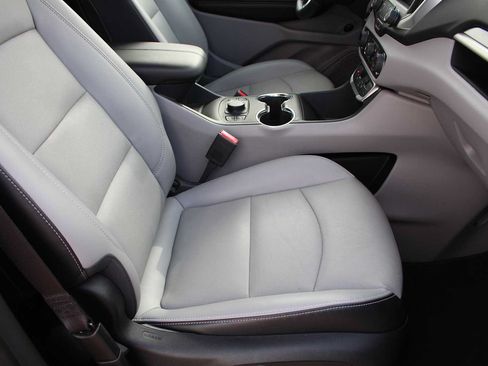 Used 2023 GMC Terrain SLT FWD image 20