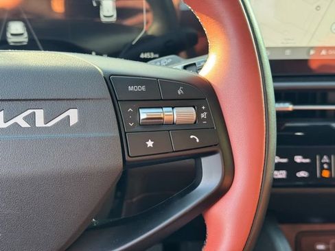 Used 2026 Kia Sportage SX image 29