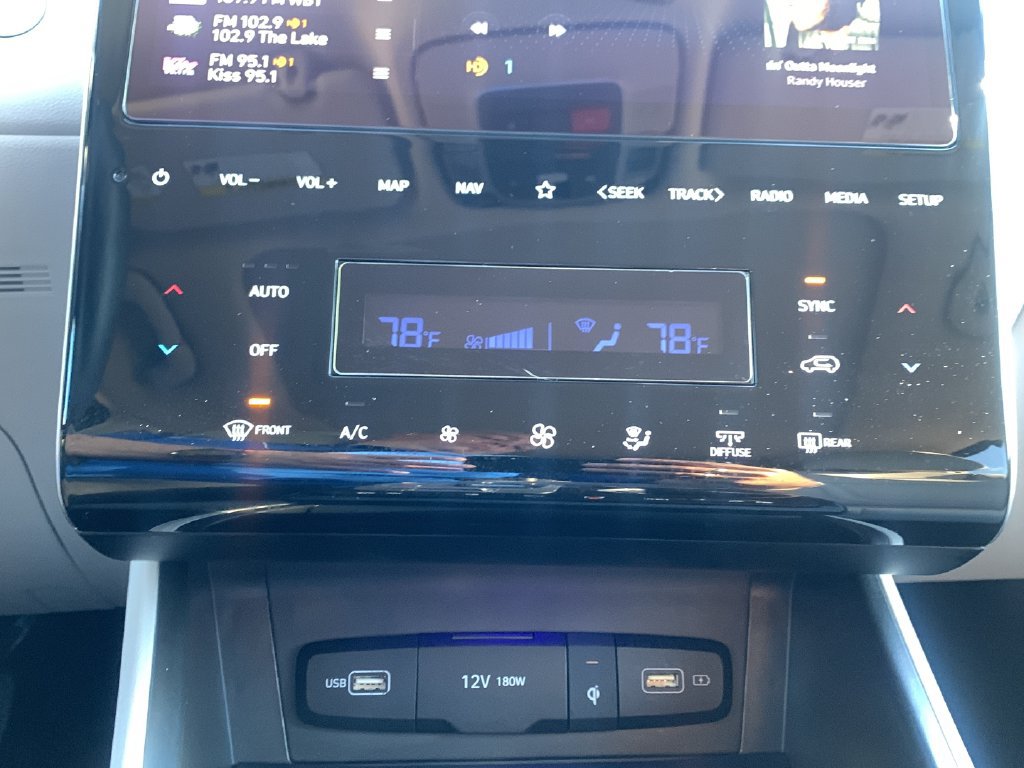 Certified 2024 Hyundai Tucson Limited AWD/4WD image 29