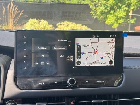 New 2025 Mitsubishi Outlander SE image 29