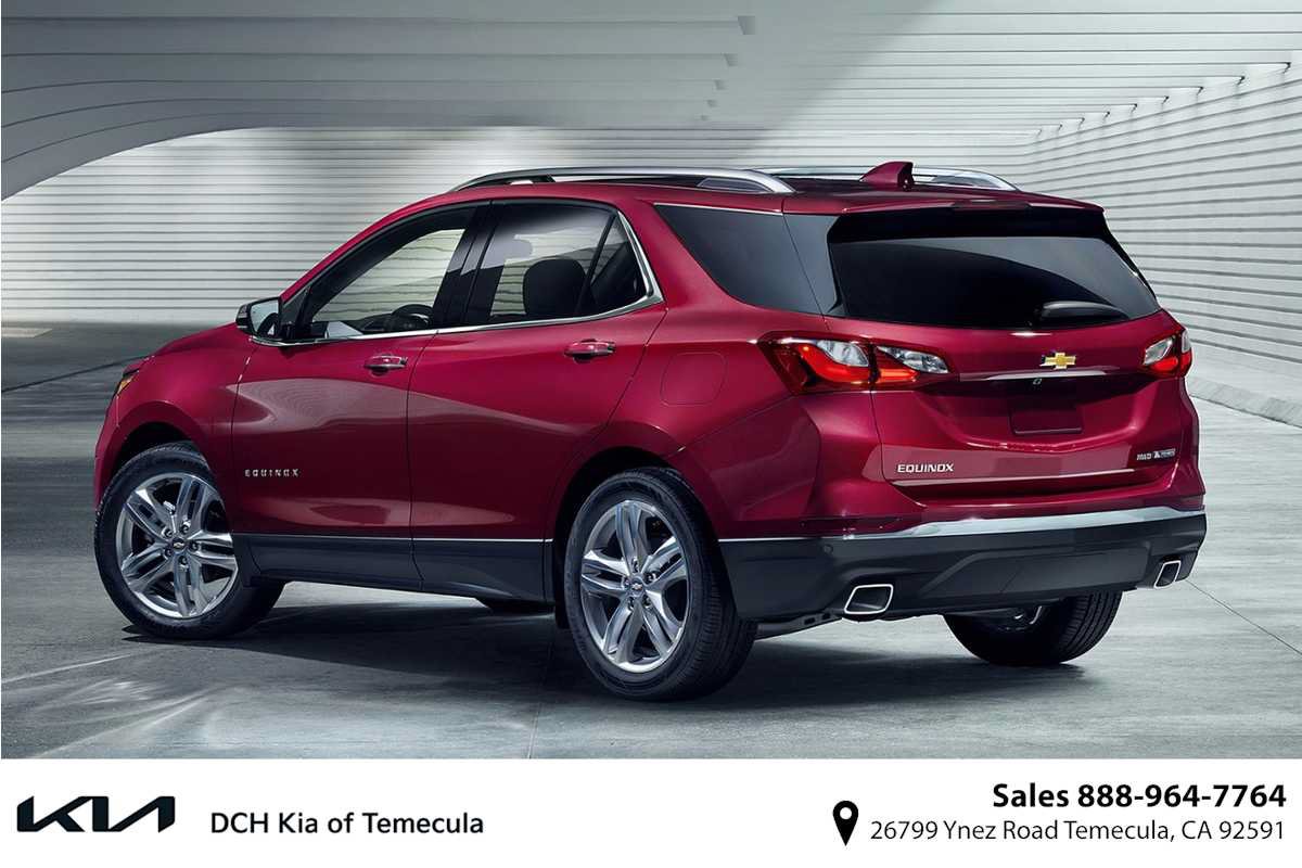Used 2021 Chevrolet Equinox LT w/ LPO, Cargo Package AWD/4WD image 1