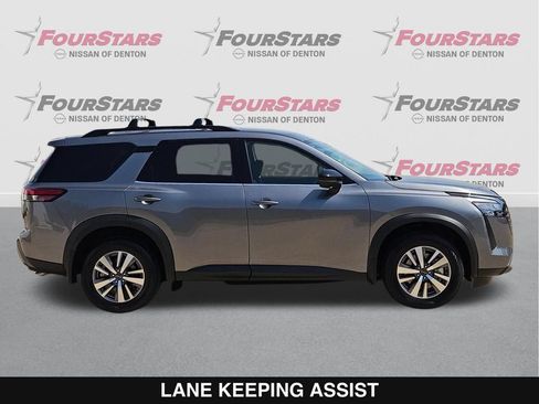 New 2026 Nissan Pathfinder SL FWD image 3