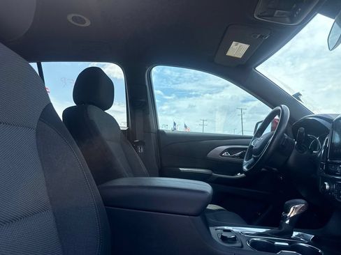 Used 2023 Chevrolet Traverse LT FWD image 26