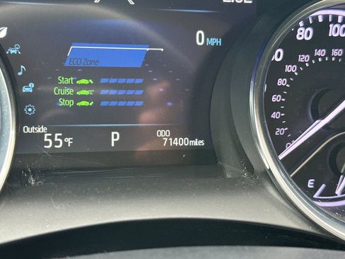 Used 2020 Toyota Camry XLE image 20