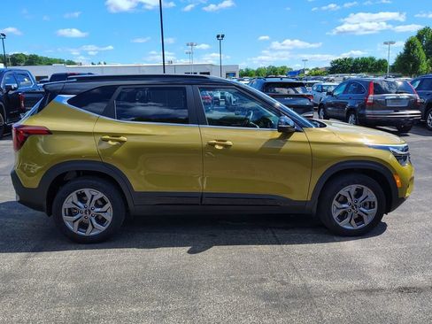 Certified 2024 Kia Seltos S AWD/4WD image 2