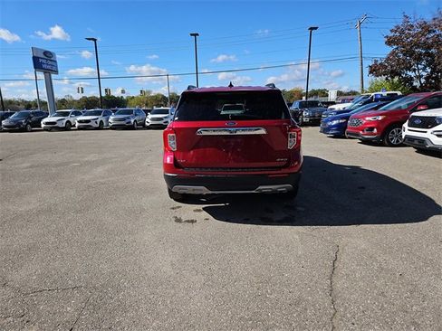 Certified 2022 Ford Explorer XLT w/ Equipment Group 202A image 6