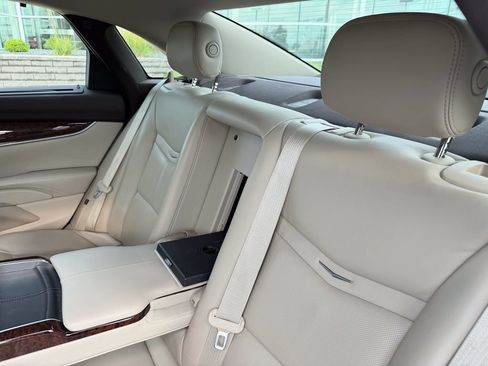 Used 2016 Cadillac XTS Premium FWD image 12