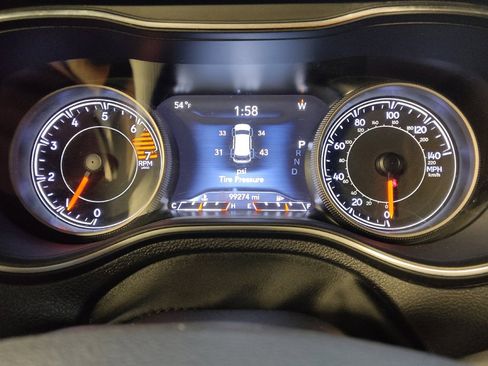 Used 2019 Jeep Cherokee Limited FWD image 23