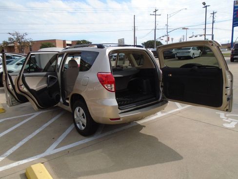 Used 2008 Toyota RAV4 2WD image 24