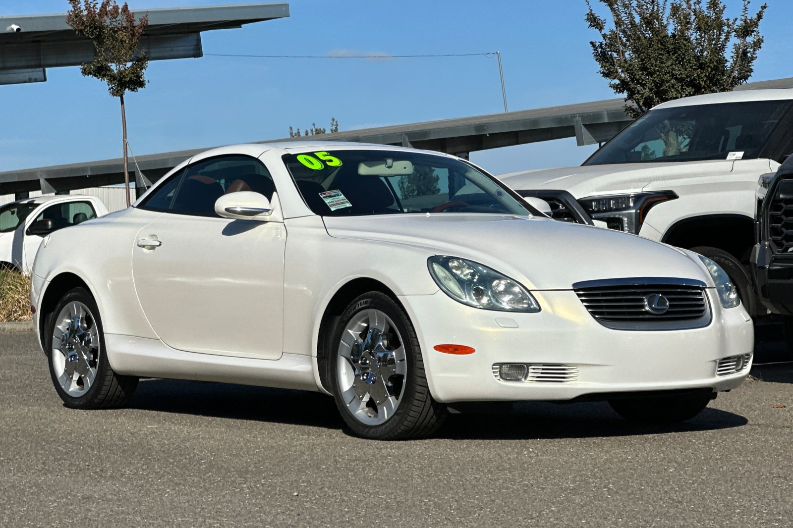 Used 2005 Lexus SC 430 Convertible w/ Preferred Accessory Pkg RWD image 3